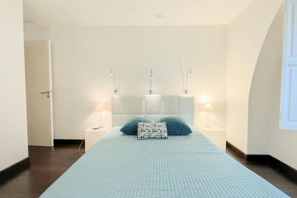 Foto van High-end appartement in de Gouden Driehoek - Vakantiehuis in Bordeaux - ExteriorSummer