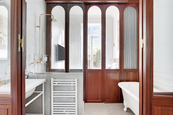 Foto van Maison Labruyère - Koninklijke Tuinsuite - Vakantiehuis in Bordeaux - Ambiance