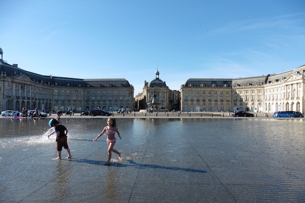 Foto van Huis in Margaux met Zoutwaterzwembad & Wijn - Vakantiehuis in Margaux - AreaSummer20KM