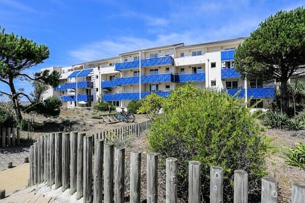 Foto van Marineblauwe residentie met twee kamers - Vakantiehuis in Lacanau - 