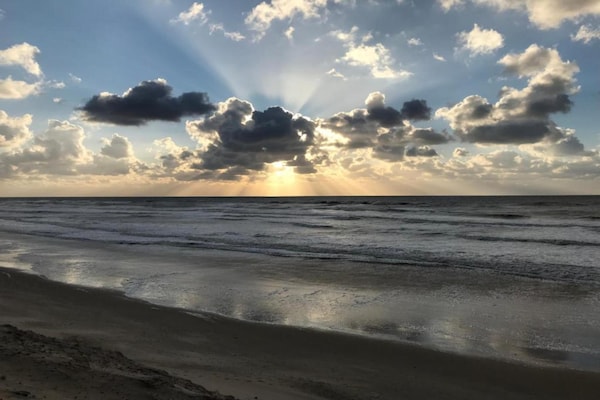 Foto van Verblijf aan het meer met terras - Vakantiehuis in Hourtin - AreaSummer20KM
