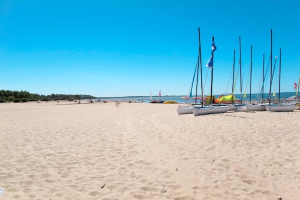 Foto van Verblijf aan het meer met terras - Vakantiehuis in Hourtin - AreaSummer20KM