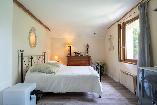 Foto van Majestueus vakantiehuis in Laroque met hottub - Vakantiehuis in Laroque - BedRoom
