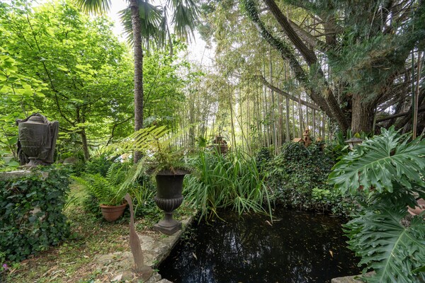 Foto van Majestueus vakantiehuis in Laroque met hottub - Vakantiehuis in Laroque - GardenSummer
