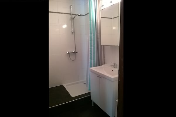 Foto van Gezellige chaletvakantie in de Alpen - Vakantiehuis in St Jean de Vaux - BathRoom