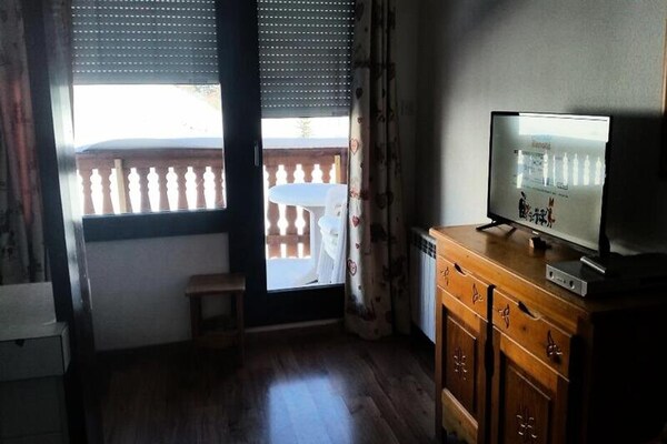 Foto van Chalet in Huez met Uitzicht op Bergen - Vakantiehuis in Huez - LivingRoom