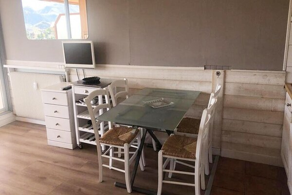 Foto van Olympiades B Residentie - Vakantiehuis in HUEZ - DiningRoom