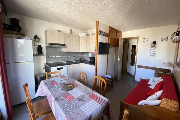 Foto van 3 stukken voor 6 personen - Vakantiehuis in VENOSC - DiningRoom