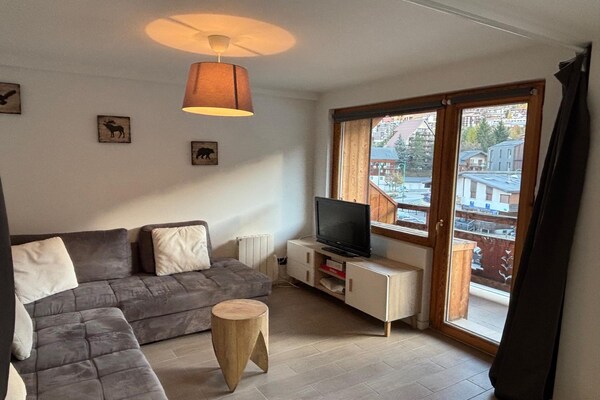 Foto van Les Marmottes N°302 - 2P7 - Vakantiehuis in Les Deux Alpes - LivingRoom