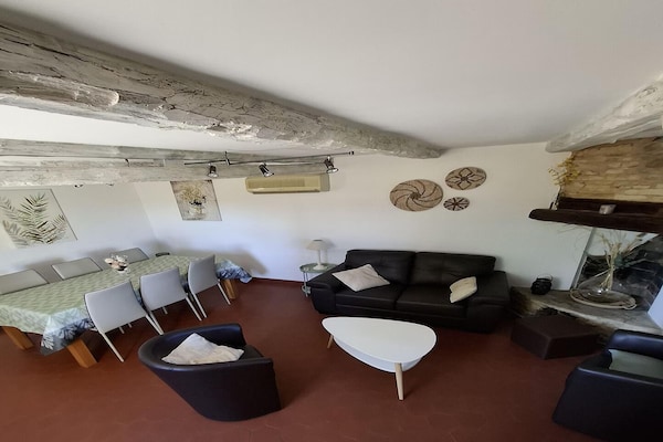 Foto van Aangename woning vlak bij Salviac met een groot zwembad - PoolOfHouse