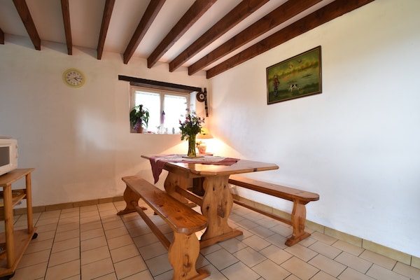 Foto van Normandy Bakery Retreat - Vakantiehuis in Guilberville - DiningRoom