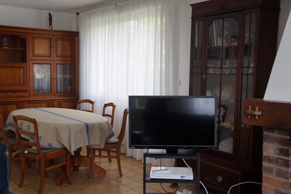 Foto van Saint-Germain strandgeluk - Vakantiehuis in St. Germain-Sur-Ay - LivingRoom