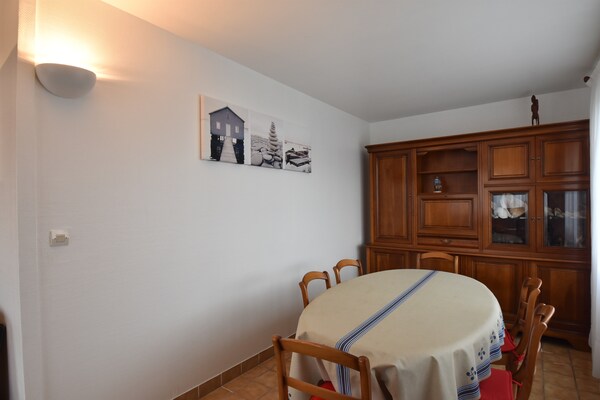 Foto van Saint-Germain strandgeluk - Vakantiehuis in St. Germain-Sur-Ay - DiningRoom