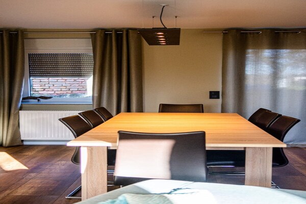 Foto van Ruim verblijf in Lemberg - Vakantiehuis in Lemberg - DiningRoom