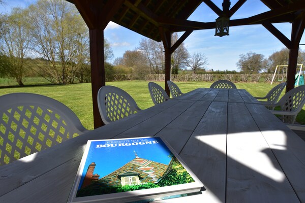 Foto van Luxe landhuis in Verneuil met omheinde tuin - Vakantiehuis in Verneuil - Ambiance