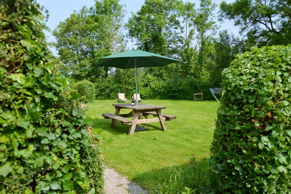 Foto van Cottage in Wierre-Effroy bij bos - Vakantiehuis in Wierre-Effroy (Londefort) - TerraceBalcony