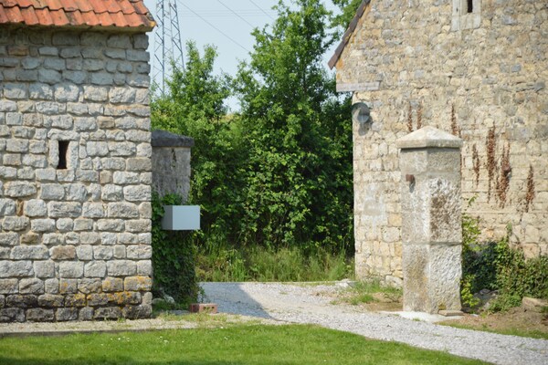Foto van Cottage in Wierre-Effroy bij bos - Vakantiehuis in Wierre-Effroy (Londefort) - GardenSummer