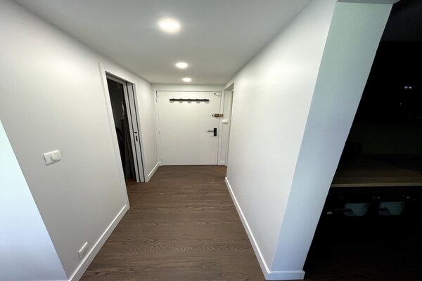 Foto van Verblijf voor 4 met balkon en uitzicht op het bos - Vakantiehuis in Mont-Dore - Landing