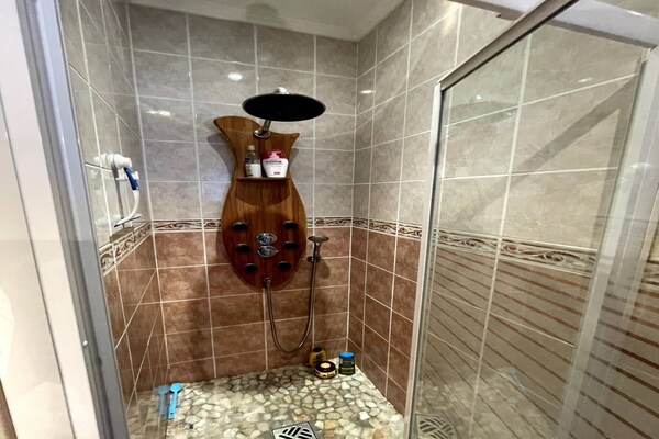 Foto van Leuke plek in de Alpen vlakbij een warmwaterbron - Vakantiehuis in Mont-Dore - BathRoom