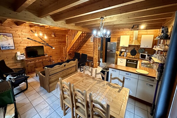 Foto van Luchtig hoekje vlakbij het skigebied - Vakantiehuis in Mont-Dore - DiningRoom