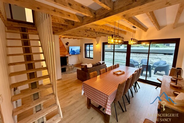Foto van Chalet met ruim panoramisch terras - Vakantiehuis in Mont-Dore - DiningRoom