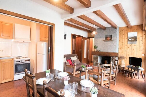 Foto van 2 stukken voor 4 personen - Vakantiehuis in ST LARY SOULAN - DiningRoom