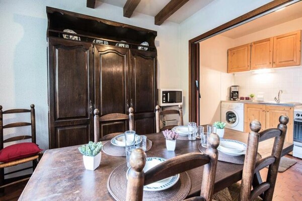 Foto van 2 stukken voor 4 personen - Vakantiehuis in ST LARY SOULAN - DiningRoom