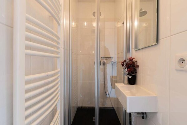 Foto van Appartement in Pyreneeën met verwarmd zwembad - Vakantiehuis in ST LARY SOULAN - BathRoom