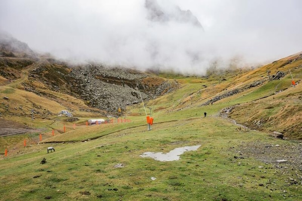 Foto van 2 stuks 8 Personnes Confort - Vakantiehuis in LA MONGIE - 