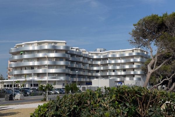 Foto van Mooi appartement bij strand Port-Barcarès - Vakantiehuis in Le Barcares - ExteriorSummer