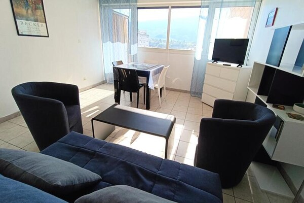 Foto van Residentie Sint Christophe - Vakantiehuis in AIX LES BAINS - LivingRoom