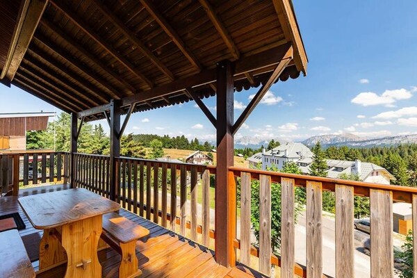 Foto van Prachtig chaletuitzicht op de Mont Blanc - Vakantiehuis in Pugny-Chatenod - 