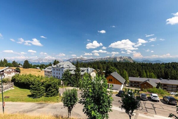 Foto van Prachtig chaletuitzicht op de Mont Blanc - Vakantiehuis in Pugny-Chatenod - 