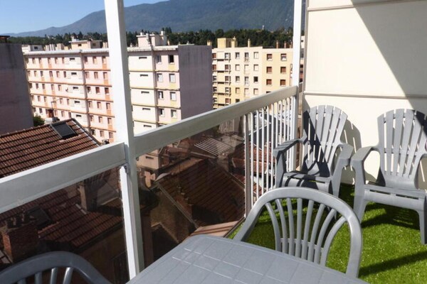 Foto van 2 stukken voor 4 personen - Vakantiehuis in AIX LES BAINS - TerraceBalcony