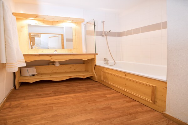 Foto van Appartement met gedeeld zwembad voor 4 personen - Vakantiehuis in Orelle - BathRoom