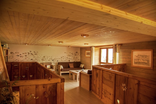 Foto van Landhuis bij Albertville Skipistes - Vakantiehuis in Mercury - LivingRoom