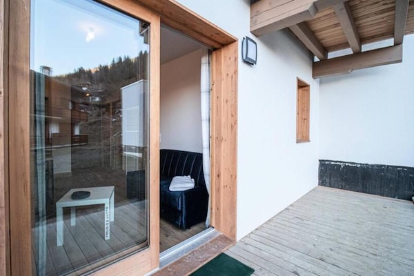 Foto van 2 stukken voor 4 personen - Vakantiehuis in LES AVANCHERS VALMOREL - TerraceBalcony