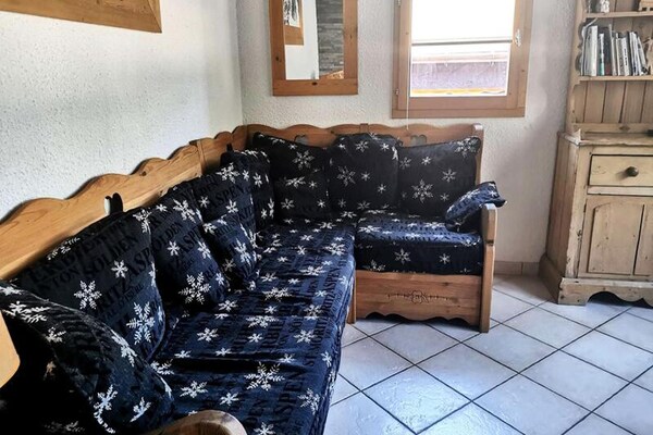 Foto van 3 stukken voor 6 personen - Vakantiehuis in LES AVANCHERS VALMOREL - LivingRoom