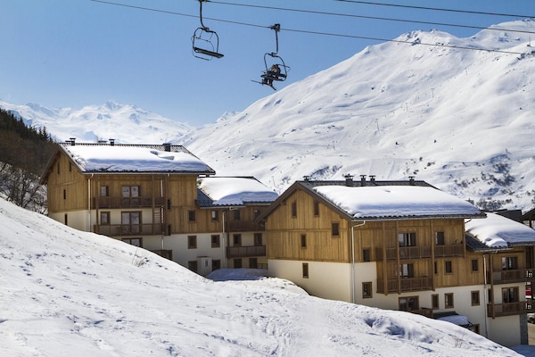 Foto van Chalet in Franse Alpen met Spa - Vakantiehuis in les Menuires - ExteriorWinter