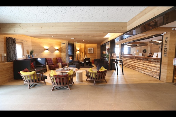 Foto van Appartement in Frankrijk met zwembad en spa - Vakantiehuis in St Martin de Belleville - HallReception