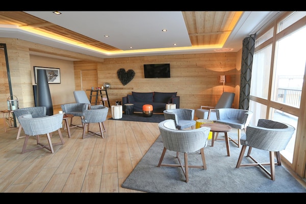 Foto van Appartement in Frankrijk met Spa en Zwembad - Vakantiehuis in St Martin de Belleville - LivingRoom