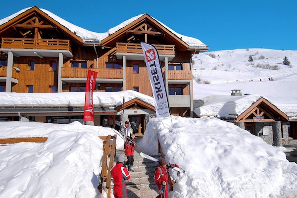 Foto van Chalet in Franse Alpen met Uitzicht - Vakantiehuis in VALMEINIER - ExteriorWinter