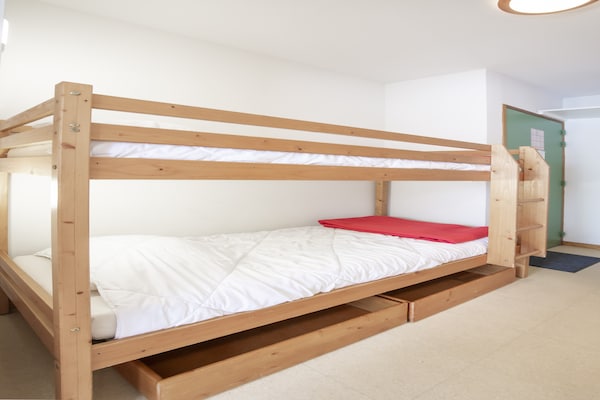 Foto van Appartement met 2 kamers en balkon - Vakantiehuis in Val Cenis - ChildrenRoom