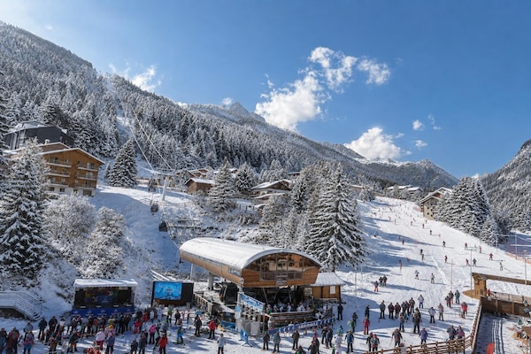 Foto van Appartement met uitzicht op de bergen in Modane - Vakantiehuis in Modane - Outdoor