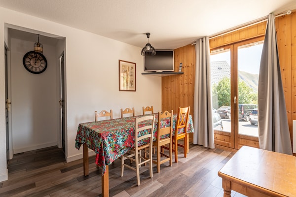 Foto van Appartement in Frankrijk bij Skigebied & Centrum - Vakantiehuis in Saint-Sorlin-d´Arves - DiningRoom