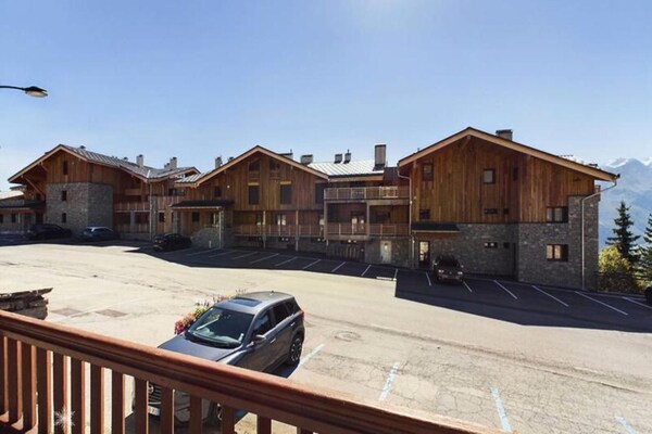 Foto van 3 Kamers voor 6 personen - Vakantiehuis in MONTVALEZAN - ExteriorSummer