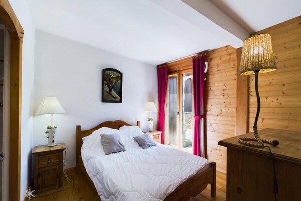 Foto van 3 Kamers voor 6 personen - Vakantiehuis in MONTVALEZAN - ExteriorSummer