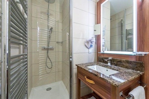 Foto van Alpine Suite op de Piste - Vakantiehuis in Bourg-Saint-Maurice - BathRoom