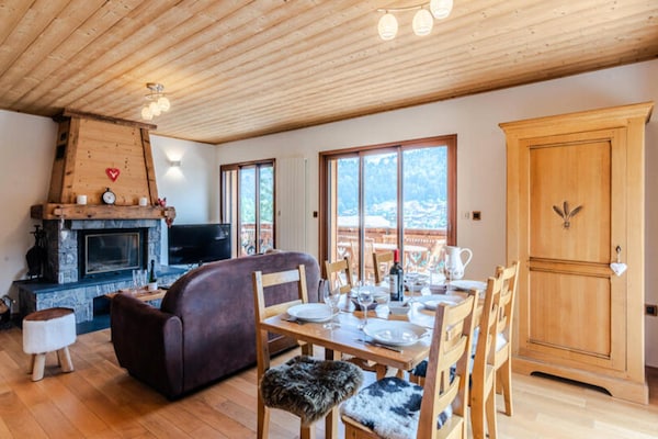 Foto van Chalet L'ourson Blanc - Vakantiehuis in MORZINE - DiningRoom