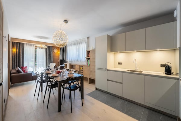 Foto van Hengst Een Woonplaats - Vakantiehuis in MEGEVE - DiningRoom